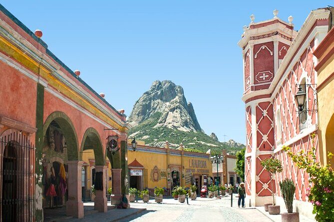 Tour of Magical Towns of Querétaro, starting from Querétaro - Bernal: The Monolith and Tranquil Village