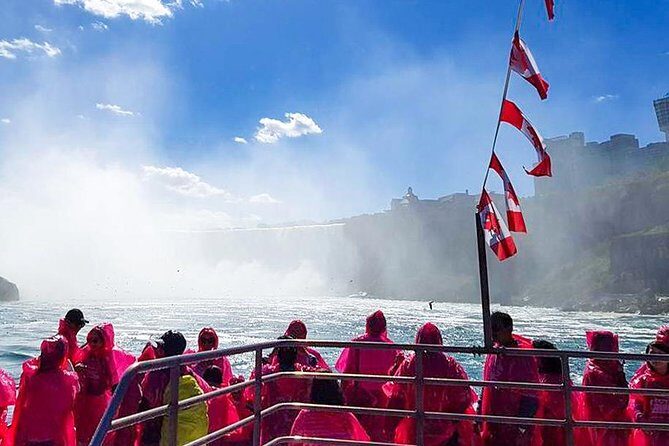 Tour of Niagara Falls with Boat Cruise - Key Points