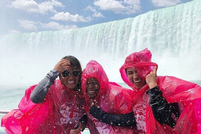 Tour of Niagara Falls with Cruise and Lunch from Toronto - The Sum Up