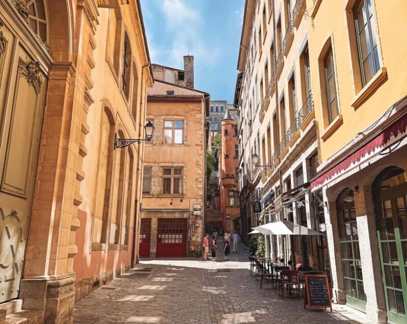 Tour of Old Lyon in Bellecour with a guide - A Closer Look at What You Can Expect