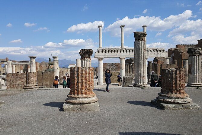 Tour of Pompeii & Amalfi Coast with Skip the Line & Pick Up from Naples Port - Who Should Book This Tour?
