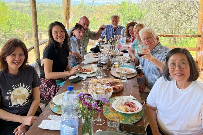 Tour of the Alpacas and the pigs of Cinta Senese in Montepulciano - The Sum Up