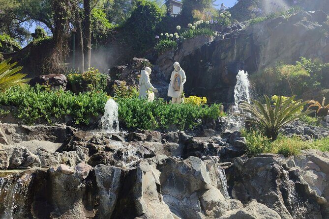 Tour of the Basilica of Guadalupe Complex - A Closer Look at the Basilica of Guadalupe Tour
