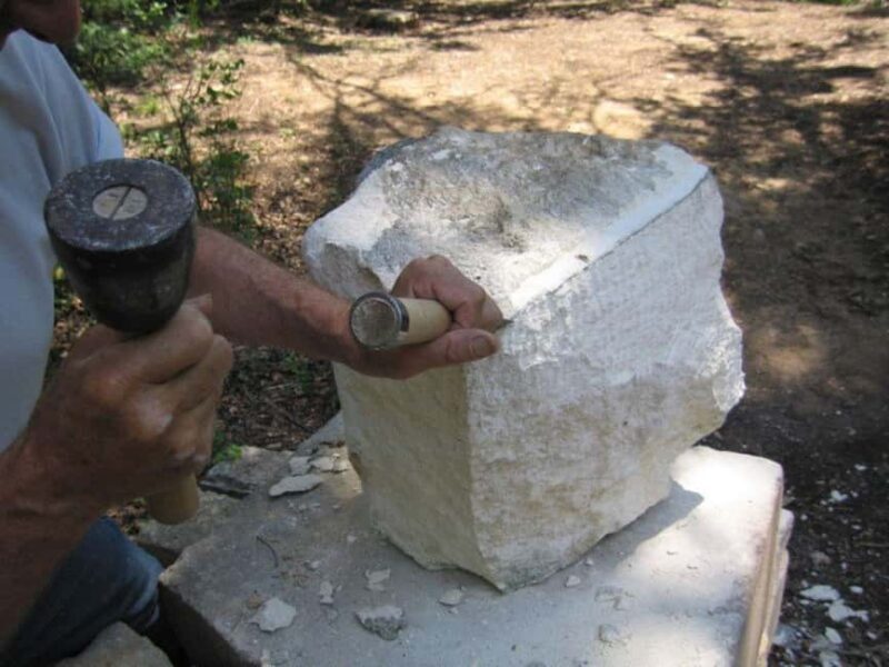 Tour of the Bibémus quarries and short stone cutting workshop. - Key Points