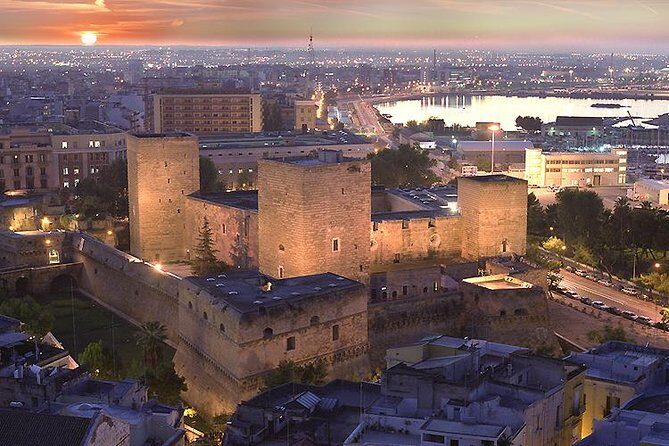 Tour of the fortifications of Bari: the defenses of the city and their history - Key Points