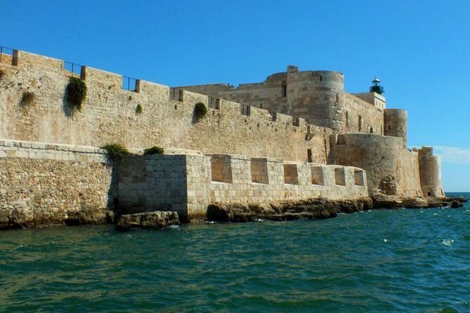 Tour of the island of Ortigia and exploration of sea caves with baths. - The Starting Point: Ortigia Island and Its Highlights