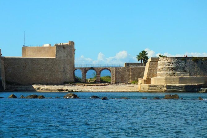 Tour of the island of Ortigia and exploration of sea caves with baths. - Practical Details: What You Need to Know