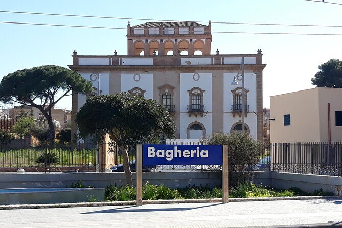 Tour of Villa Palagonia and Street Food itinerary in Bagheria - Street Food and Authentic Interaction