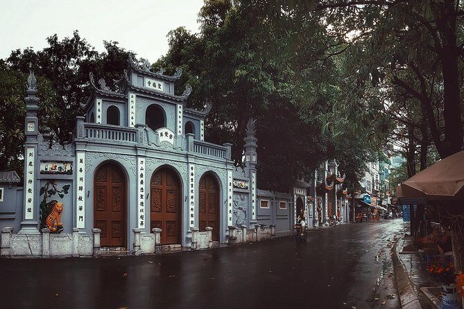 Tour Package Hanoi City - Halong Bay 2 Days 1 Night - Who Should Book This Tour?