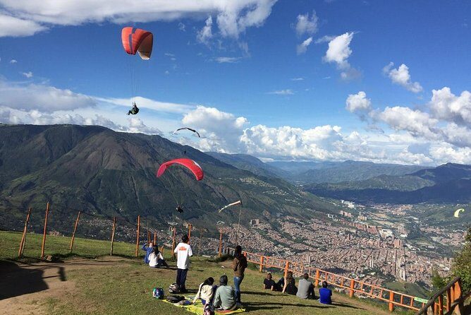Tour Paragliding - Who Should Consider This Tour?