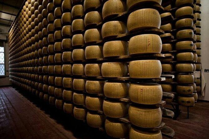 Tour Parmigiano Reggiano dairy and Parma ham - Who Will Love This Tour?