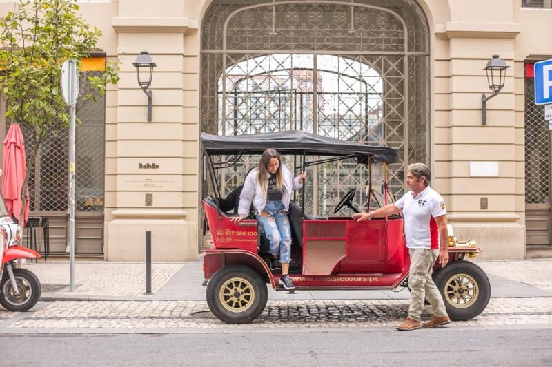 Tour Porto: Classic Car + A Toast with Port Wine - Iconic Landmarks and Hidden Corners