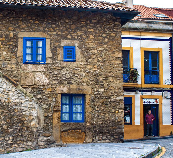 Tour privado por Gijón - Starting Point: Casa Paquet and the Heart of the Fishermens District