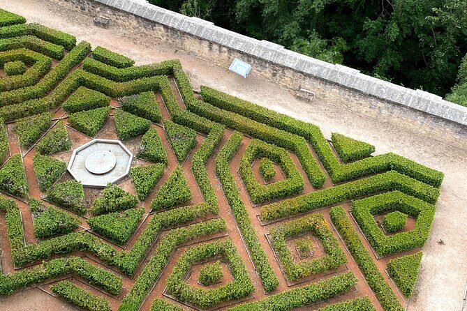 Tour Segovia and La Granja de San Ildefonso from Madrid - A thorough look at what makes this tour special