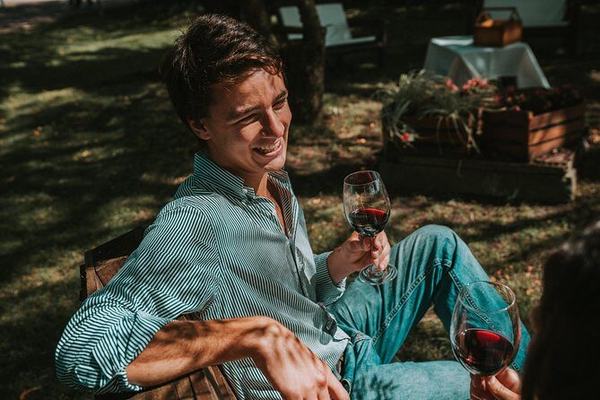 Tour Selection of the Sommelier - An In-Depth Look at the Castillo Viejo Wine Tour