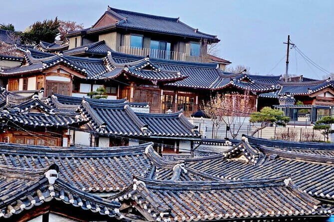 Tour Seouls oldest district with a storyteller from Bukchon - Experience the Charm of Seoul’s Oldest District with a Local Storyteller