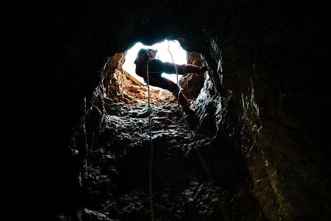 TOUR THE UNDERGROUND WITH NO EXPERIENCE REQUIRED Abseil tour - Key Points