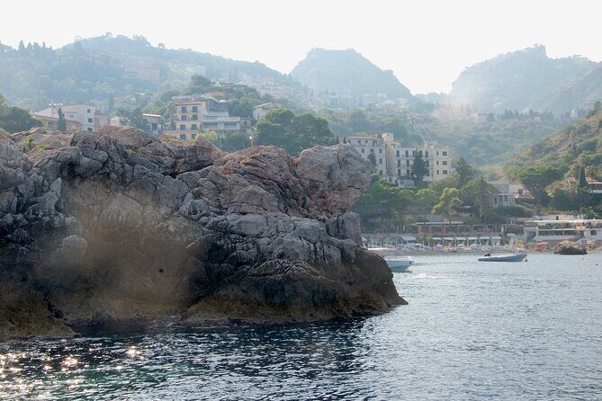 Tour to Baia di Taormina, Isola Bella and Naxos - FAQ