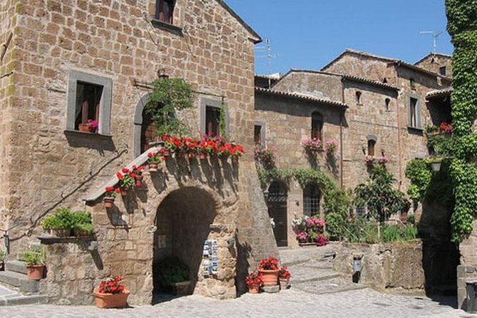 Tour to Civita di Bagnoregio and Orvieto, a Full Day from Rome - Key Points