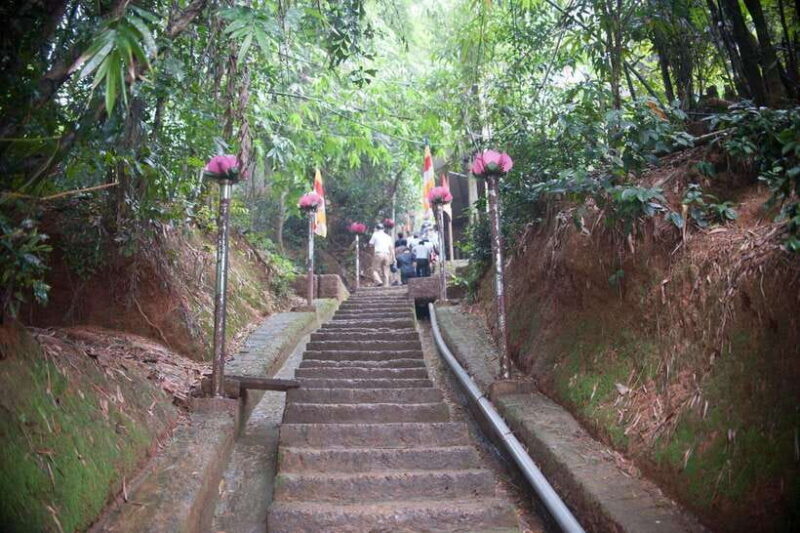 Tour to Duong lam village, Thay pagoda and Tay phuong pagoda - Key Points