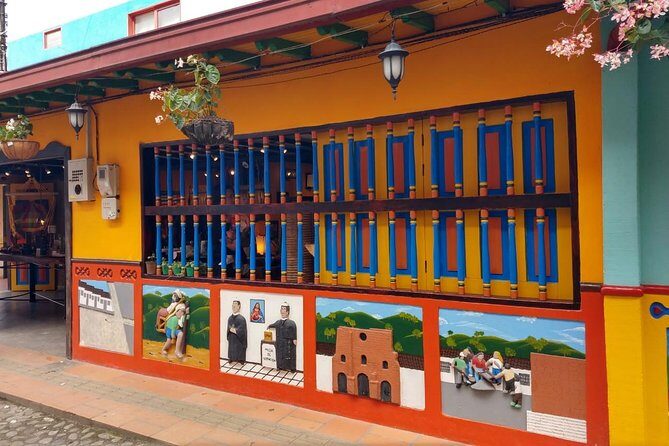 Tour to Guatapé + Rumbero Boat + Access to the Stone - Meals and Refreshments