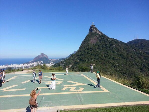 Tour to Mirante Dona Marta at sunrise with guide and photos! - Discovering Mirante Dona Marta: Sunrise Views and Photo Opportunities in Rio