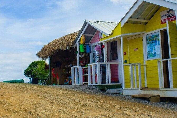 Tour to Montana Redonda and Emerald Coast Beach - In-Depth Look at the Tour Experience