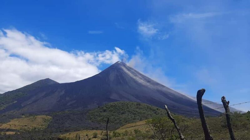 Tour to Pacaya Volcano with English and Spanish speaking tour guide. - Experience the Volcano: A Practical Guide to the Pacaya Tour