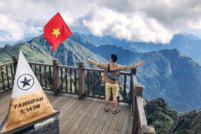 Tour to Sapa town and Cat Cat Village at the Fansipan Mountain - Key Points