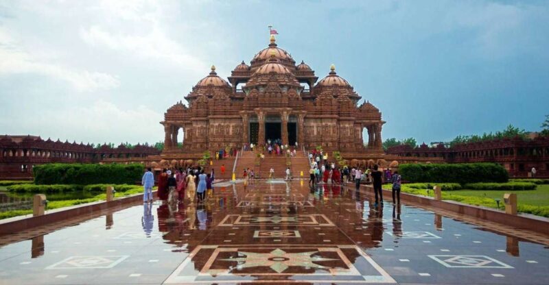 Tour To Swaminarayan Akshardham Guide & Delhi Transfers - A Close Look at the Tour Experience