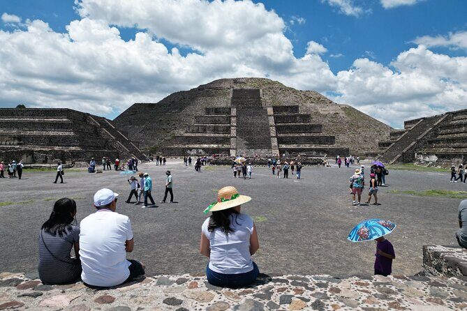 Tour to Teotihuacan with visit to ancient caves and CDMX transportation - An In-Depth Look at the Tour Experience