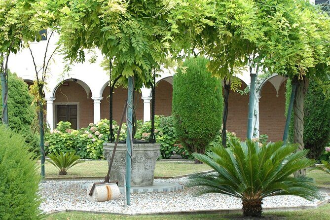 Tour to the islands of San Servolo and San Lazzaro degli Armeni - An In-Depth Look at This Unique Venice Tour