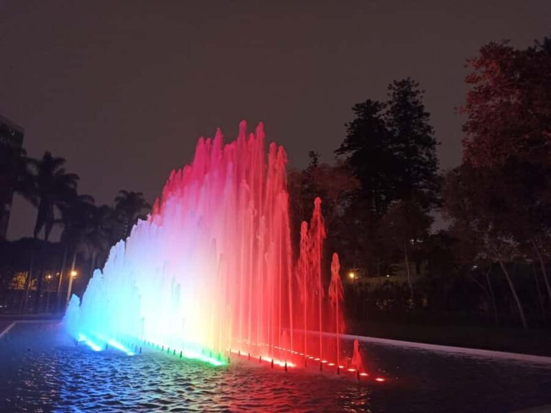 Tour to the magical water circuit with dinner and dance show - Key Points