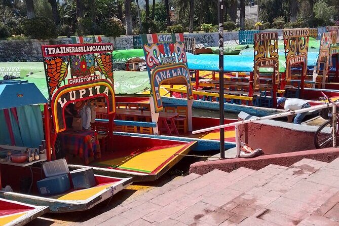 Tour to Xochimilco and Coyoacan and Frida Khalo - Key Points
