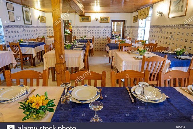 Tour / transfer Lisbon - Porto or Porto Lisbon with tour - Exploring Portugal with a Private Touch