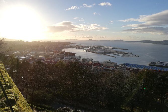 Tour Vigo and Santiago Compostela: Departure from Braga and Guimarães - Analyzing the Value