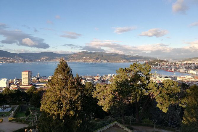 Tour Vigo and Santiago Compostela: Departure from Braga and Guimarães - Frequently Asked Questions