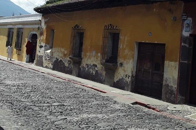 Towards ANTIGUA GUATEMALA From SAN SALVADOR - The Sum Up