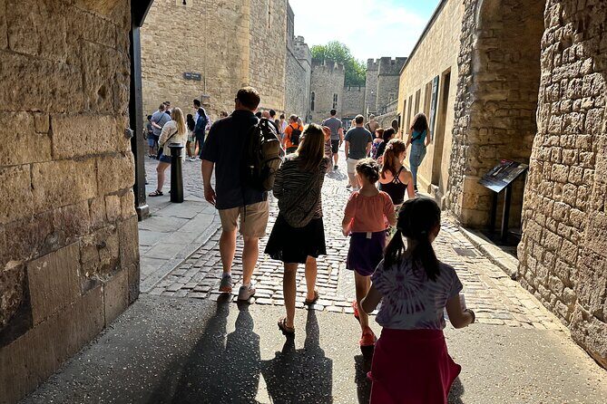 Tower of London for kids & families Private Guided Tour with pre-booked Tickets - A Comprehensive Look at the Tower of London Private Tour