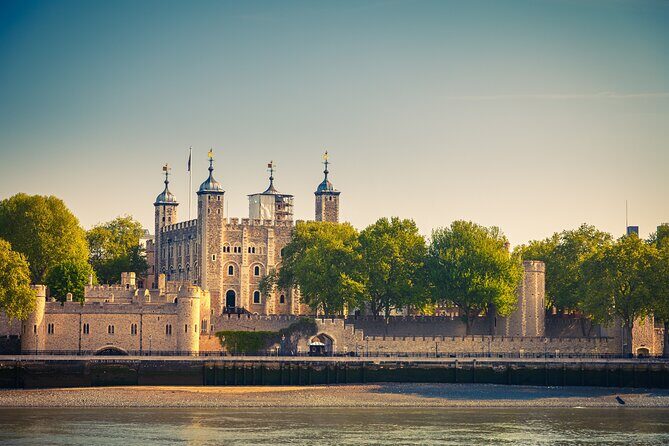 Tower of London Fully Guided Private Tour - A Deeper Look into the Tour: What to Expect and Why It Matters