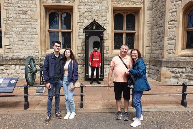 Tower of London Private Tour for Families and Friends - Frequently Asked Questions