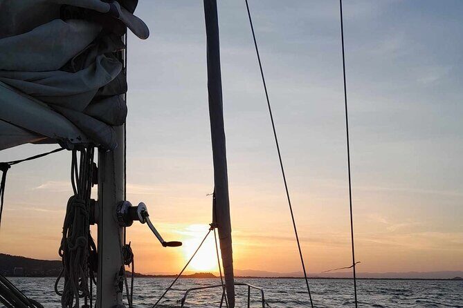 Townsville Sunset Sail Cruise Boat Tour Charter Hire Sailing Hire - Key Points