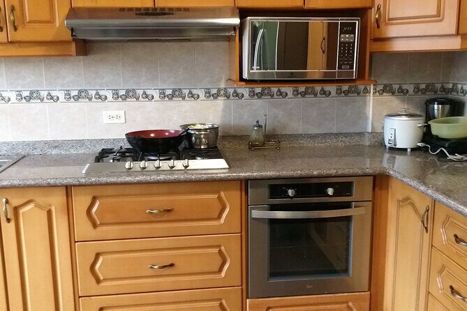 Traditional Ecuadorian Cooking Class in Quito in a Local Home - The Experience in Detail