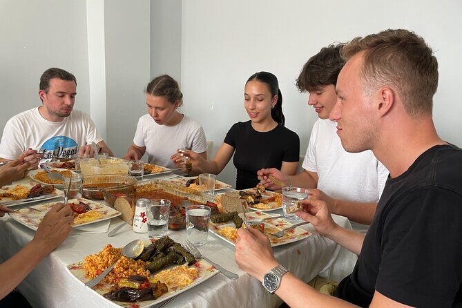 Traditional Family Dinner in Istanbul with with Eastern Family - A Close Look at the Traditional Family Dinner in Istanbul
