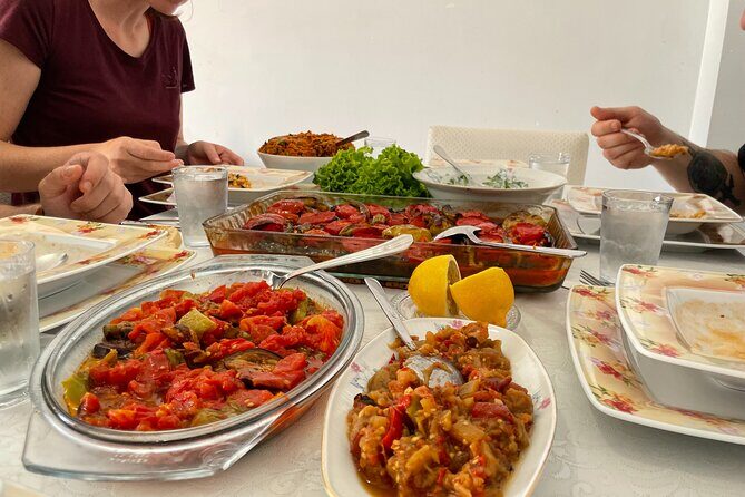 Traditional Family Dinner in Istanbul with with Eastern Family - FAQ