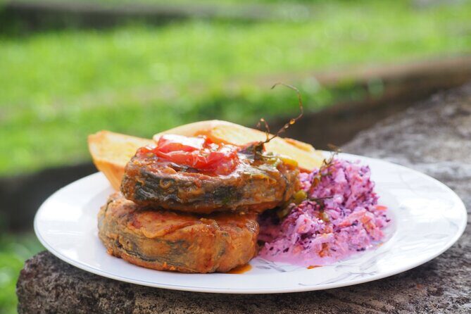 Traditional Grenadian Food at Doreen's Beach Restaurant & Lounge! - Key Points