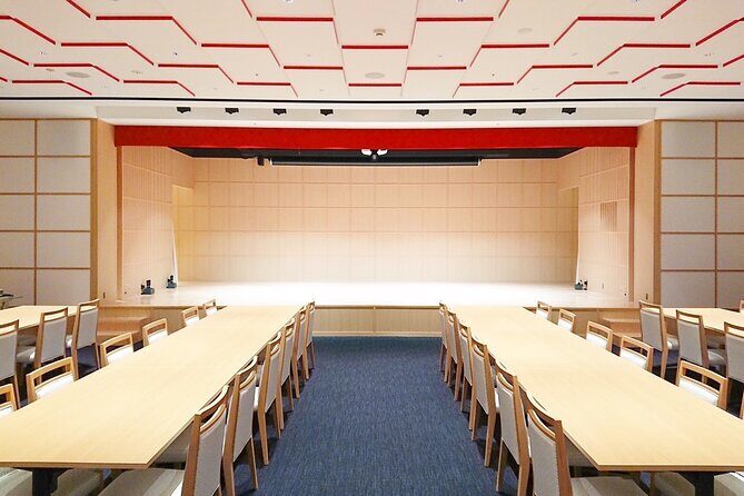 Traditional Japanese Comedy, Juggling & Magic Live Show in Tokyo - Practical Tips for Visitors