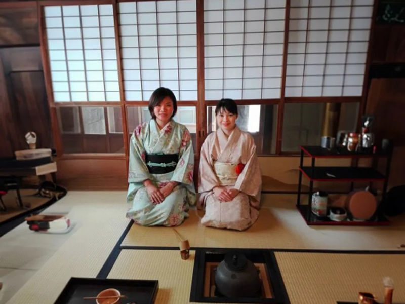Traditional Japanese Tea Ceremony Experience in Kyoto - A tea lesson near Kinkaku-ji