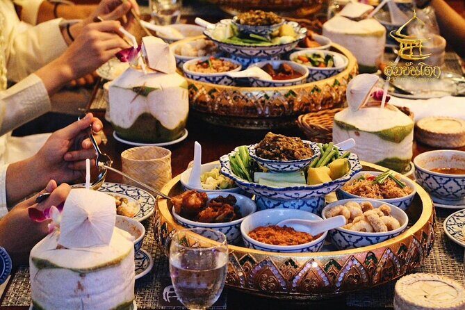 Traditional Khantoke Dinner & Cultural Show Tour in Chiang Mai - The Sum Up