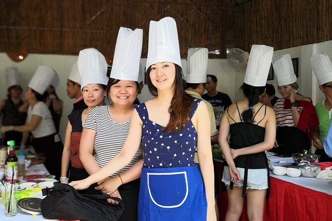 Traditional Khmer Menu Cooking Class Plus Market Tour ( Group Class ) - Key Points